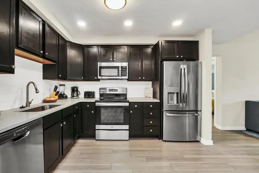 Stylish and New! 3br, Steps fr. Universal Drive
