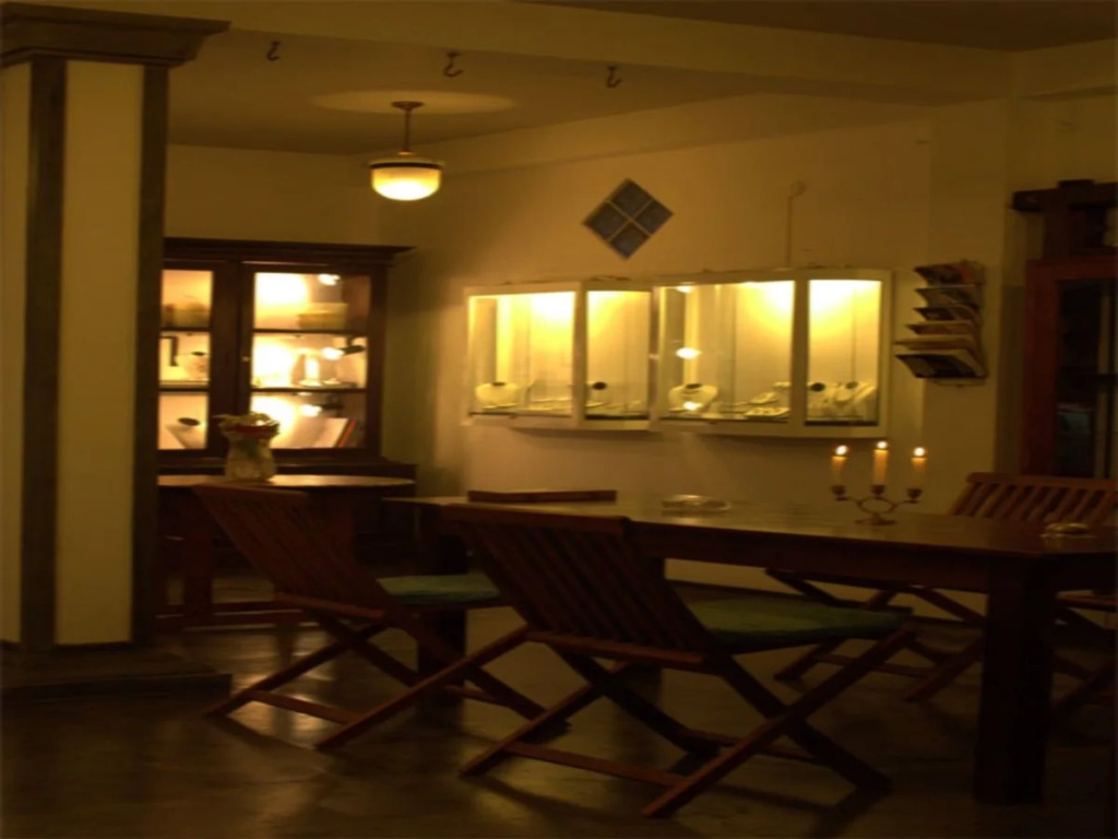 Pipels House