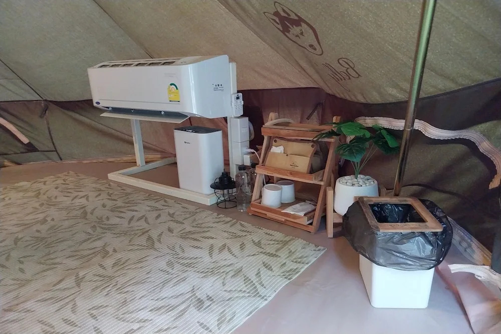 It my life cafe x camp