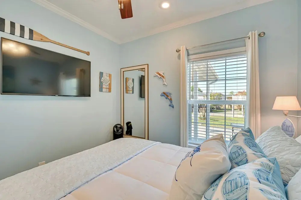 Resort Home ~ 1 Mi to Myrtle Beach Access!