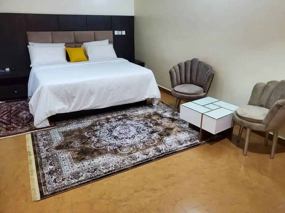 ROYALE CROWN VILLA