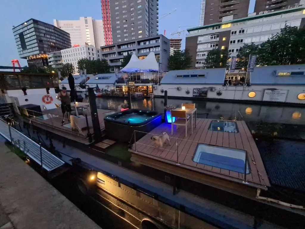 De Coaster & Aquarium Ponton