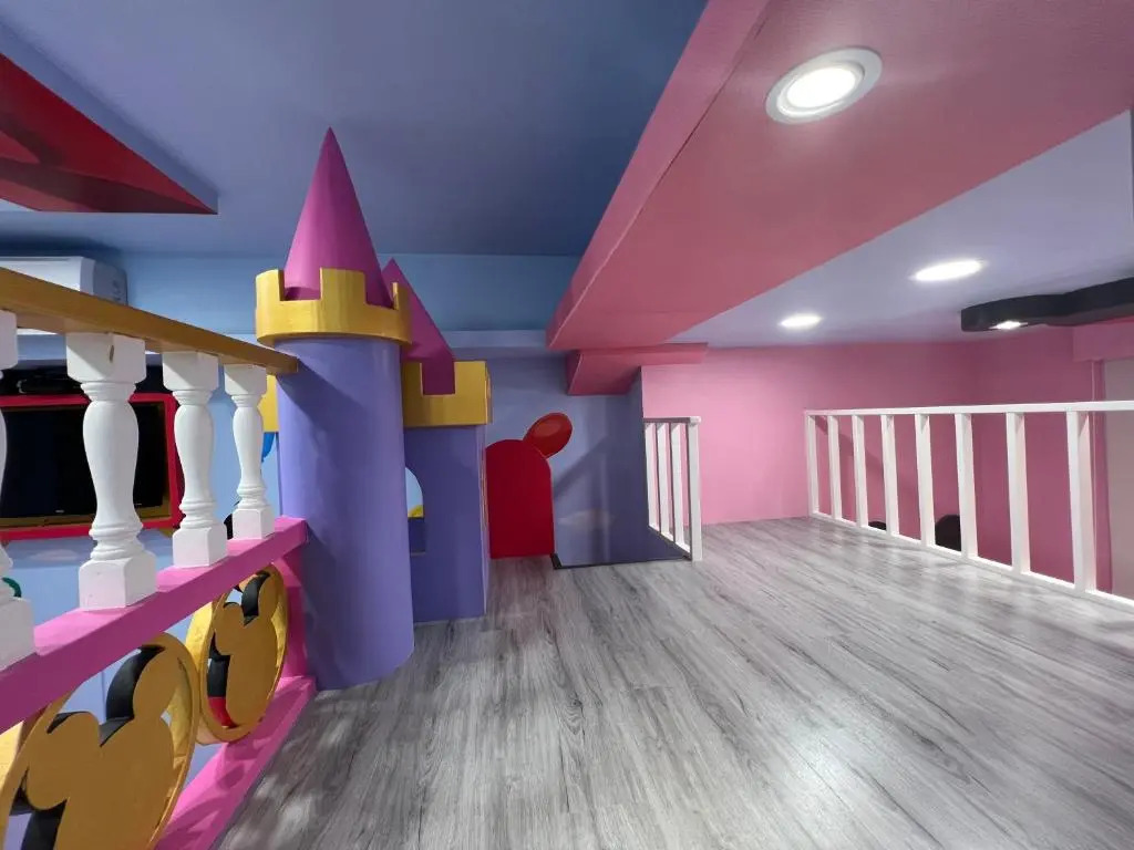 Fun Holiday Family Hostel