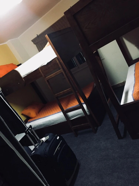 Travelholic Hostel