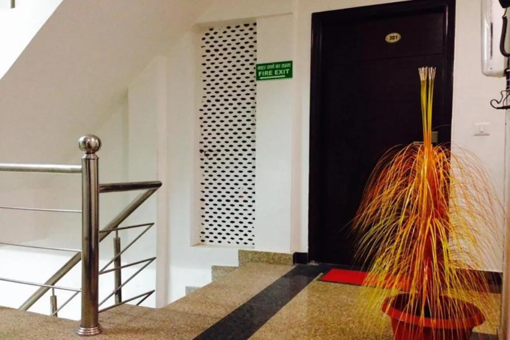 Hotel Shivans Near New Delhi Railway Station