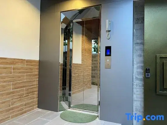 Truc Xanh Hotel & Apartment