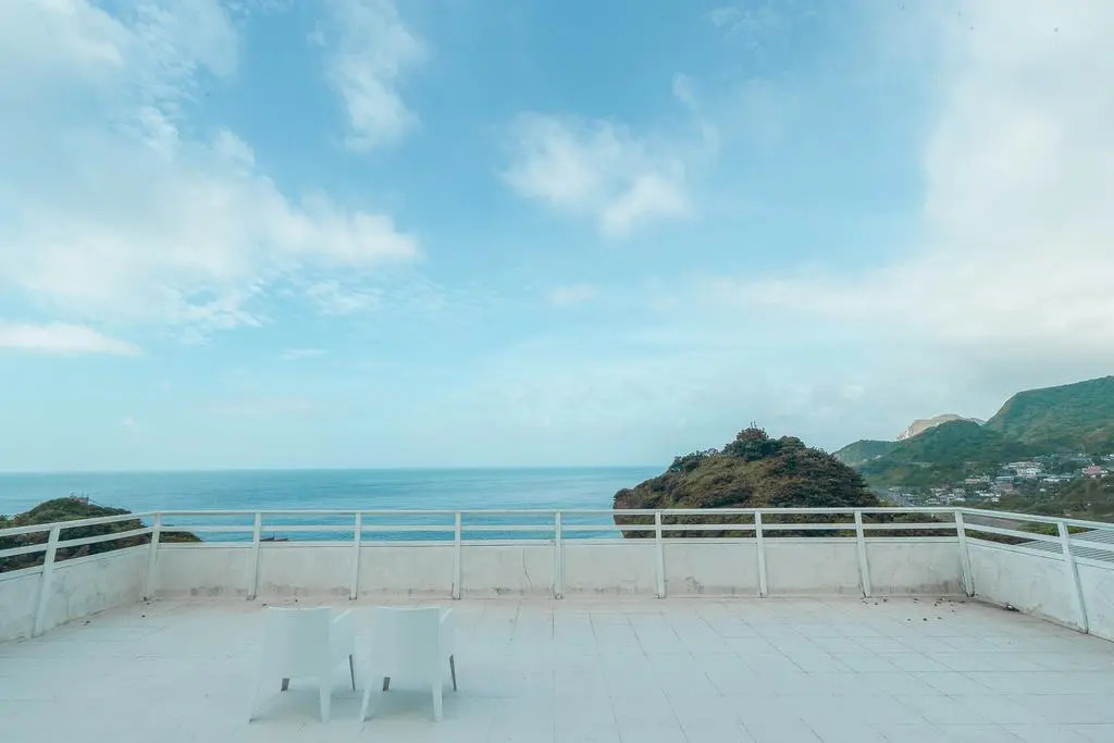 Ample Villa