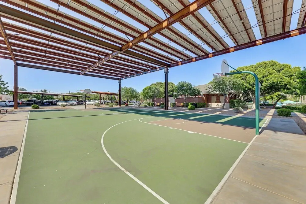 Family-friendly Goodyear Oasis: Fire Table, Pool!