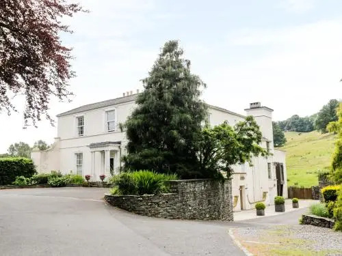 Summer Hill 1