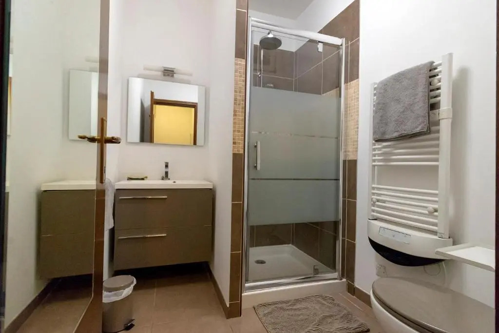 Apartement Maenat