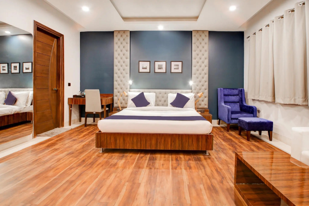 SilverKey Executive Stays 29058 Saket