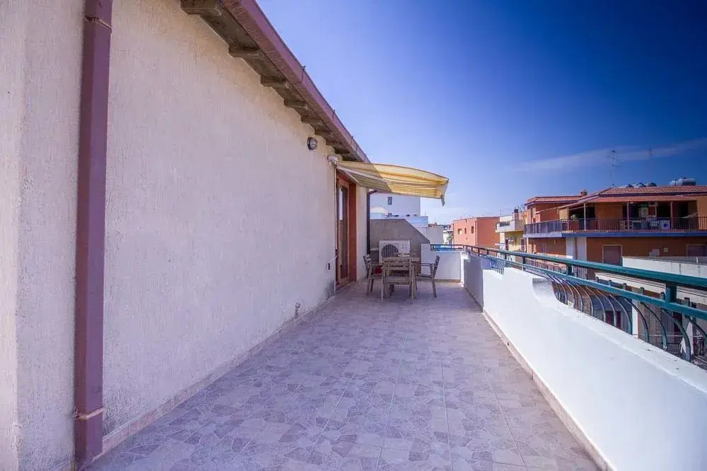 Delfino1 CaseSicule, Nice Apartment with Terrace, Sand Beach at 70 mt, Wi-Fi
