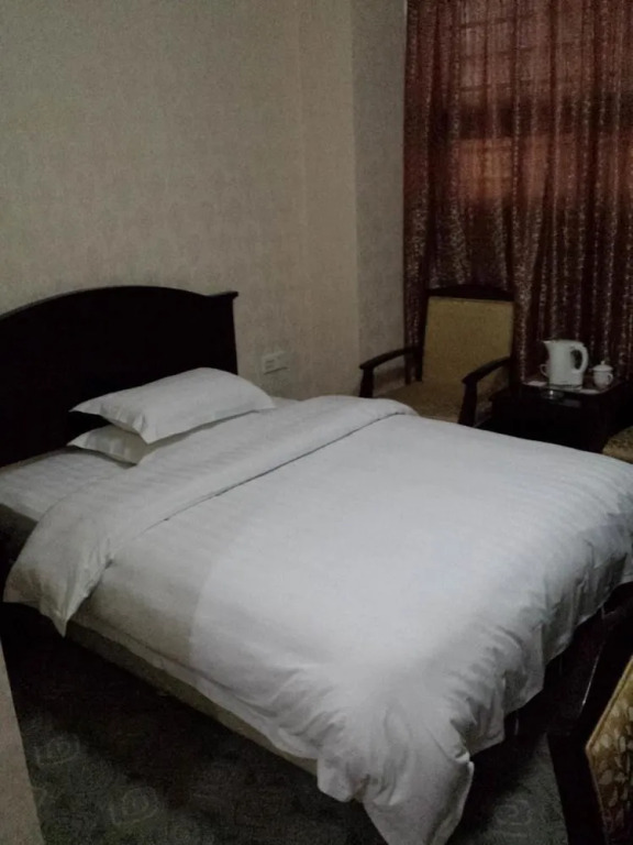 Guangzhou Jinlu Hotel