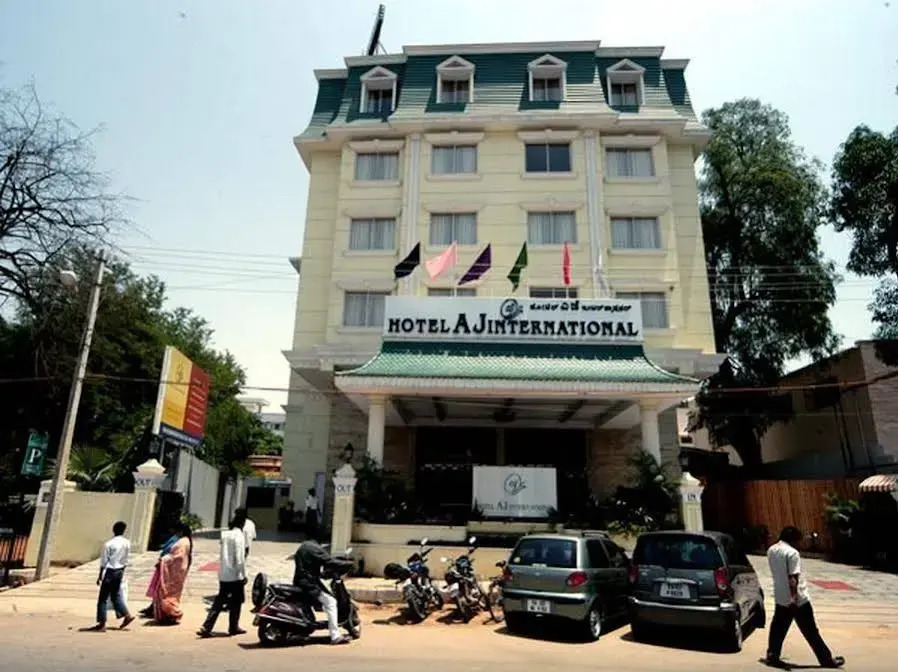 Hotel AJ International