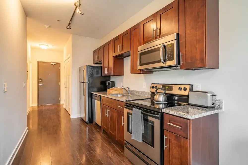 Cozysuites Musicrow Astonishing SDO Free Parking22