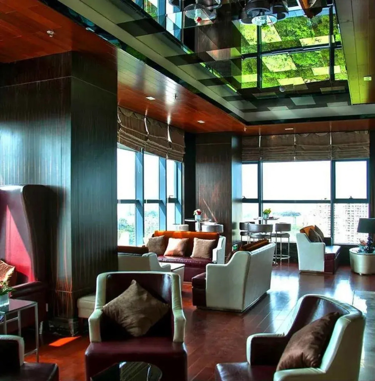 Easco Hotel