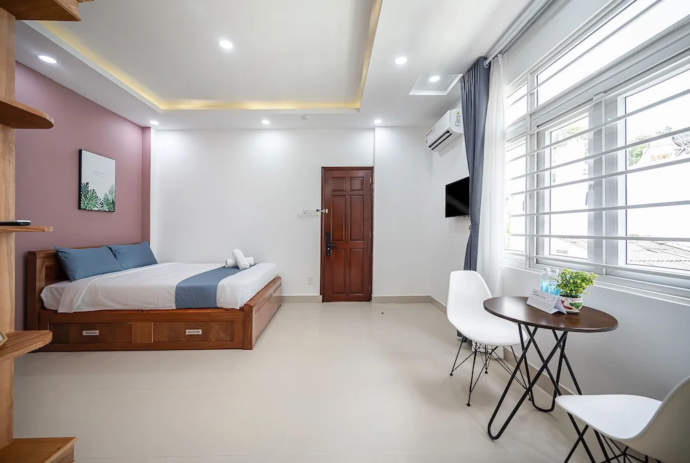 Cozrum Homes - Retro House