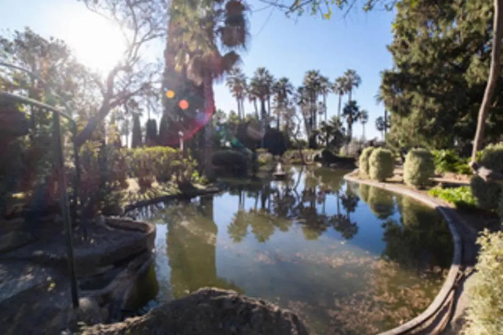 Renovated apartment in a 8 hectares park with a breathtaking view!