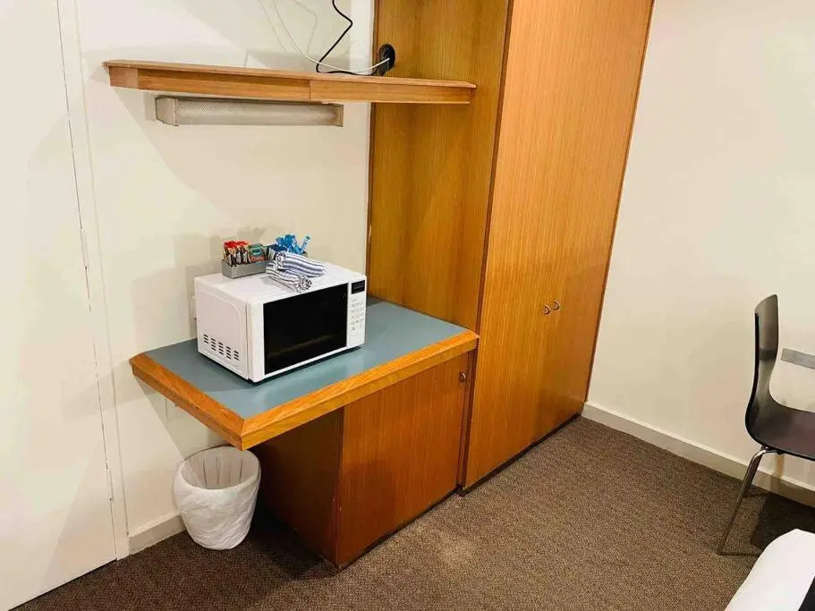 438/247 entire 1BR exHotel Room in the heart of city