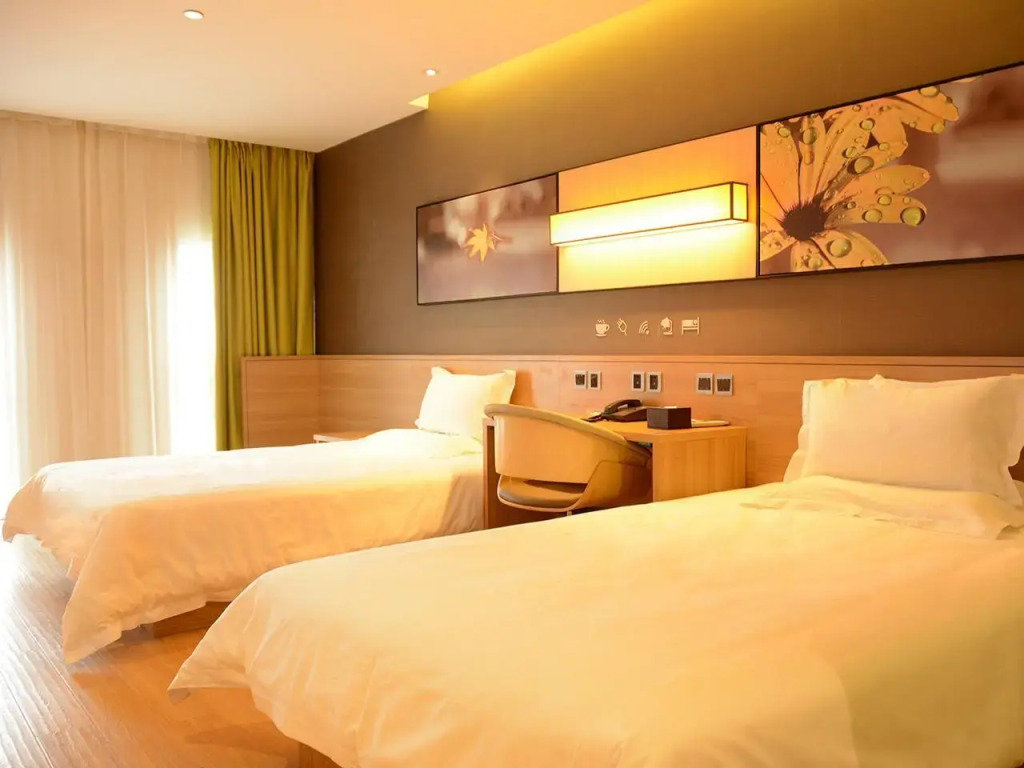 IU Hotel Chengdu Xipu Station