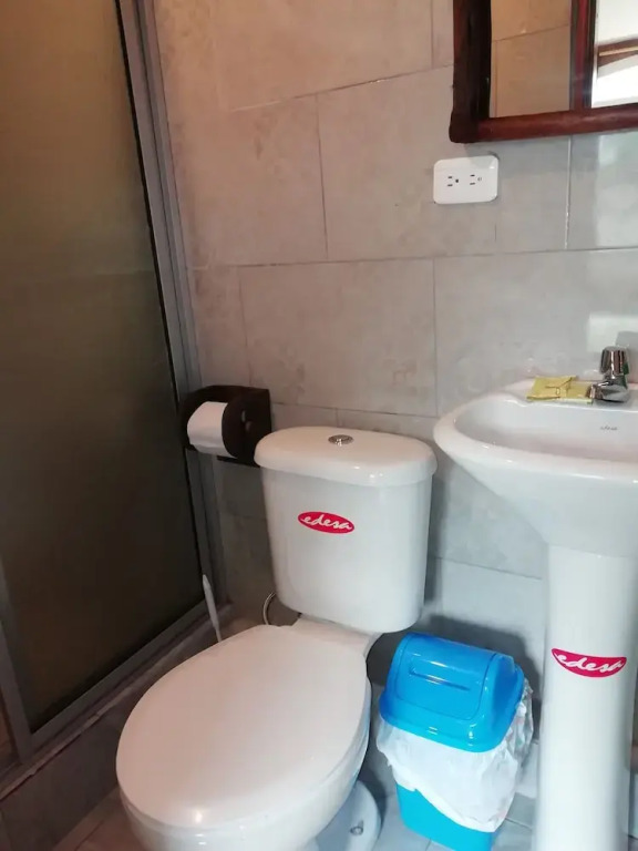 Hostal La Casa Amarilla City