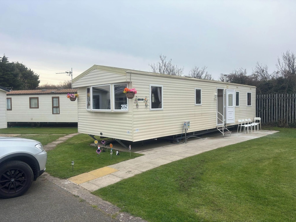 Family Friendly - Sleeps4 - Close To Nature