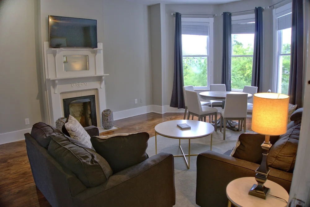 Renovated 2BR Savannah Home
