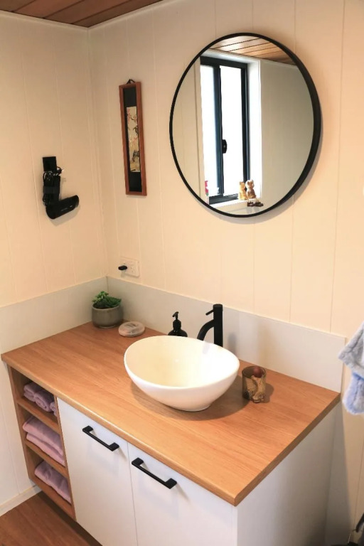 The Pink Lake Tiny House - Sakura