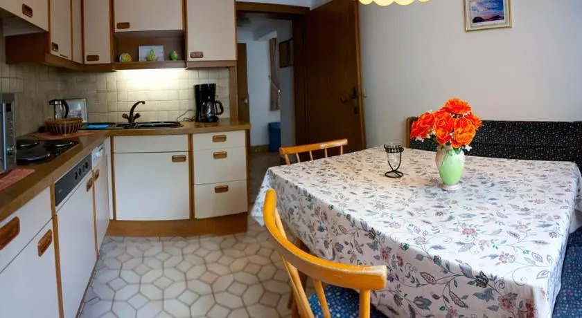 Chalet - Appartements Julitta