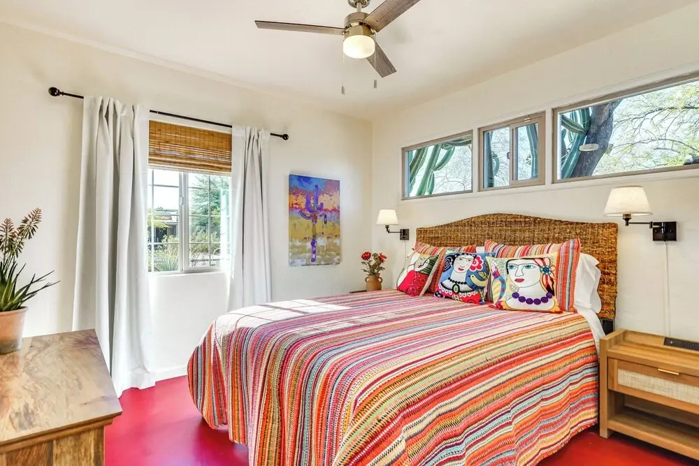 Gazebo, Patios & Grill: Colorful Tucson Retreat!