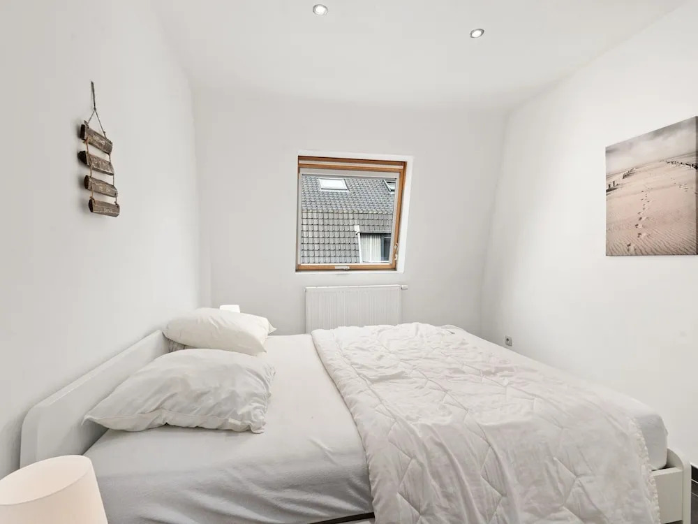 Beautiful Duplex Near Shopping Street
