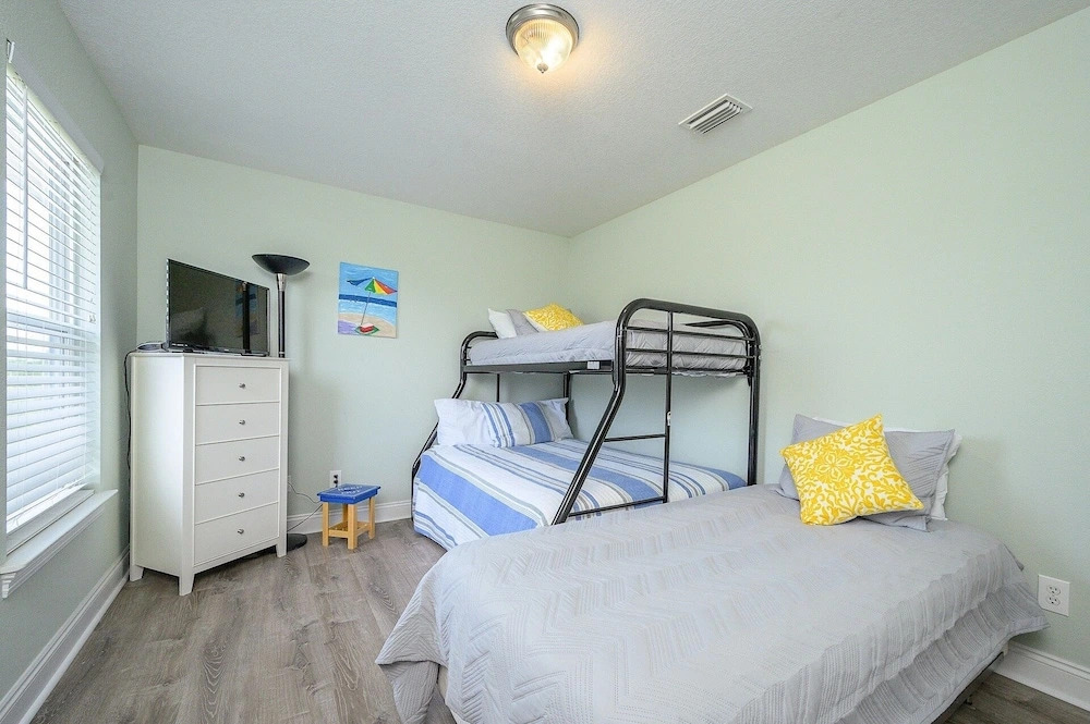 New Listing! Spacious Beach W/ Pools & Tennis 5 Bedroom Home