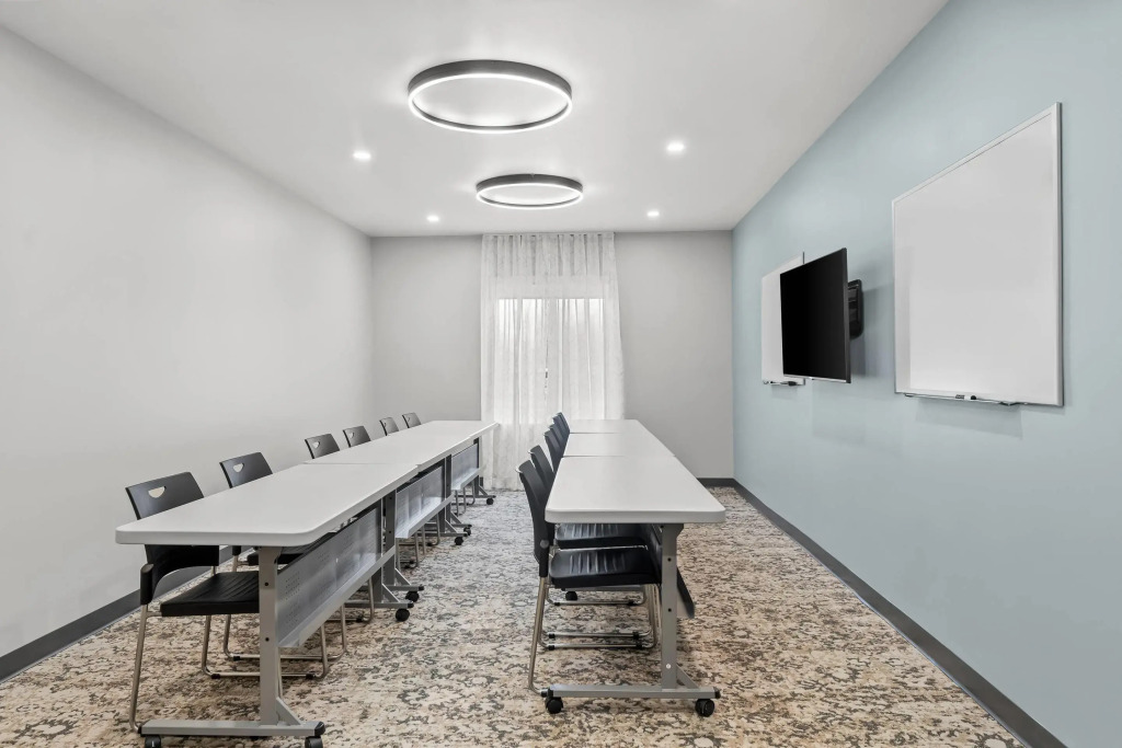 Everhome Suites Somerset - South Brunswick by Choice Hotels