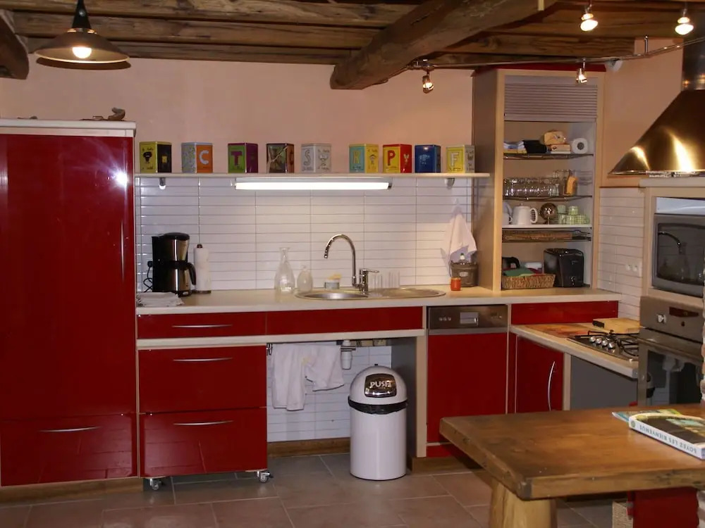 Fine Holiday Home in the Surroundings of Vitry-aux-loges Near Large Swimming Lake