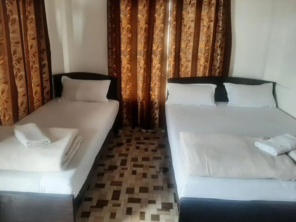 Red Pine Guest House (Indians Only)