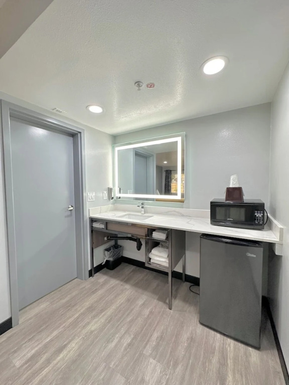 Rodeway Inn Ontario Airport