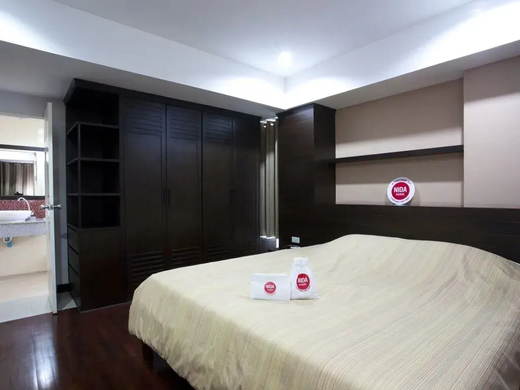 Nida Rooms Triple 2 Wattana Sky Train