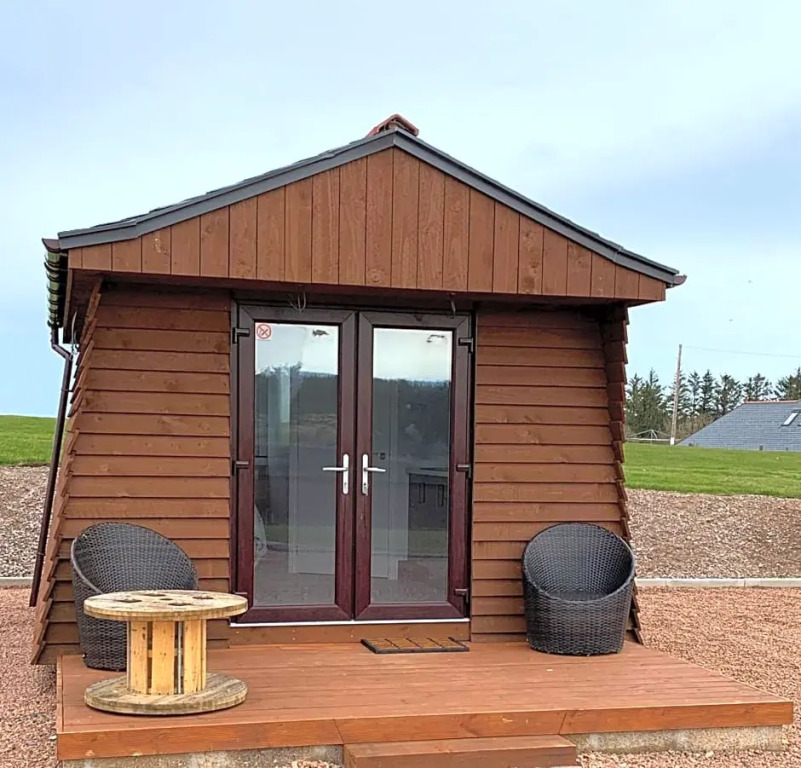 AC/DC Glamping