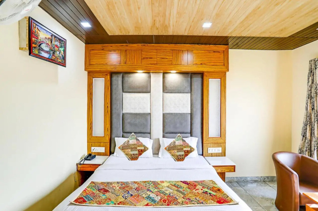 Fabhotel Wood View