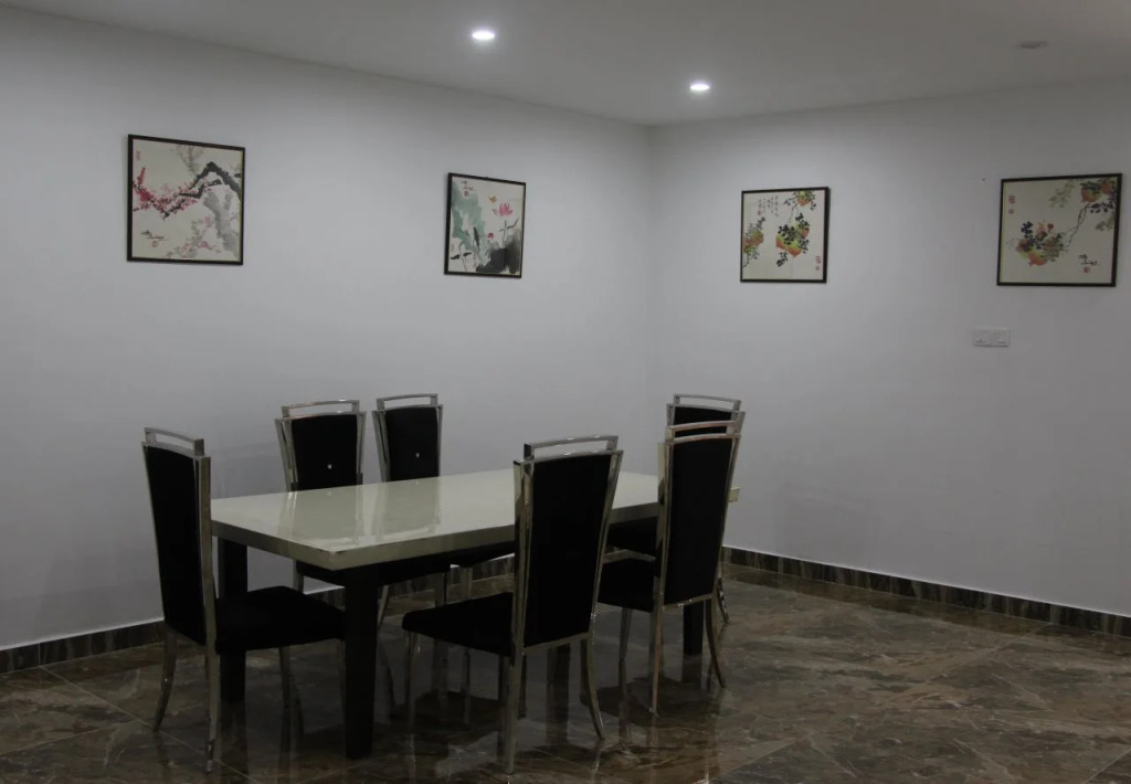 Fan Holiday Hotel