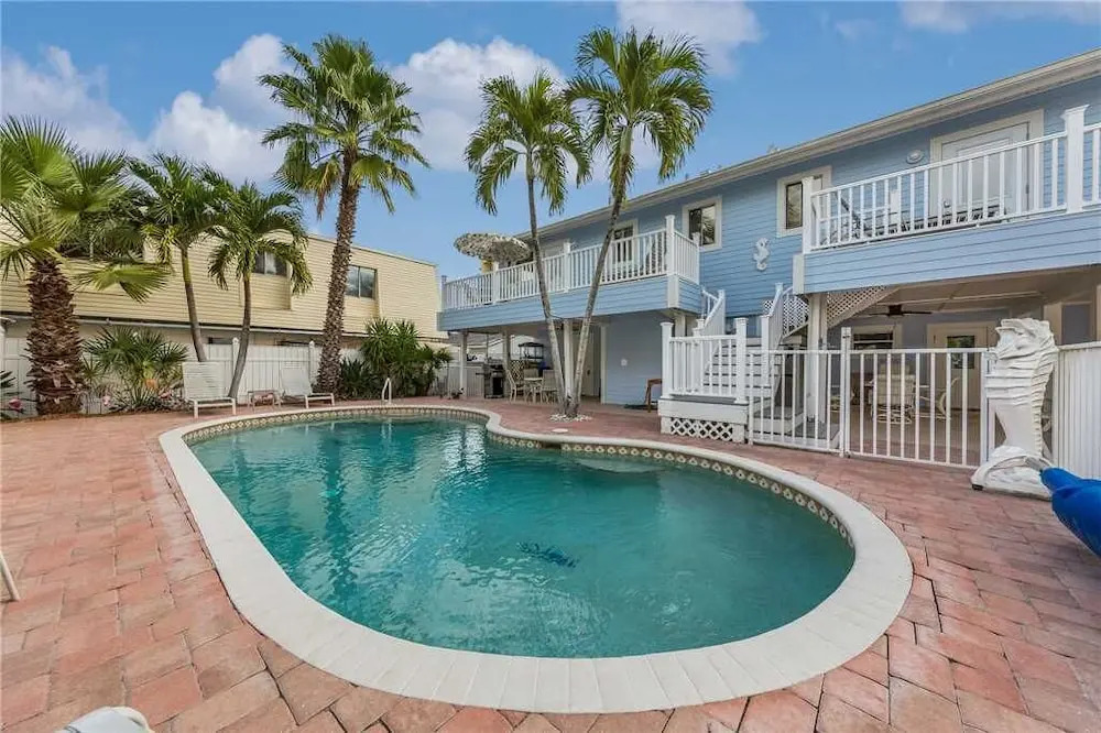 Seahorse 3, 3 Bedrooms, Sleeps 8, Pet Friendly, Heated Pool