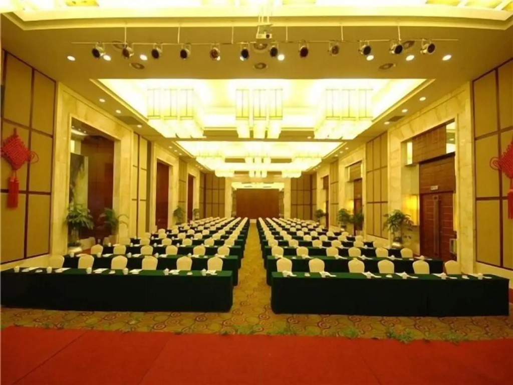 Jin Jiang Royal Palace Hotel