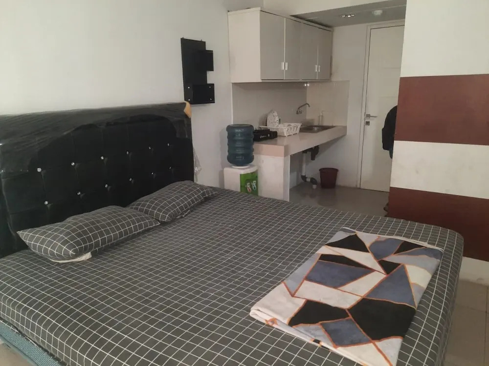 OYO Life 93139 Apartemen Grand Sentraland By Evi