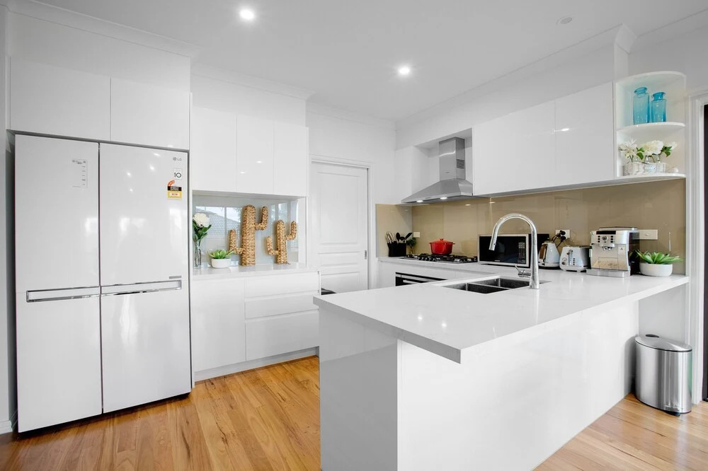 AU.JOY 3 Bed Townhouse Burwood 1