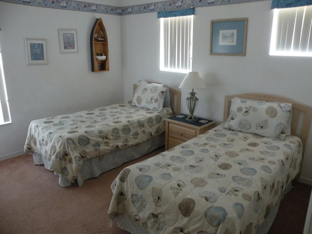 Lake View Villa- 5-bed Sleeps 10- Near Disney