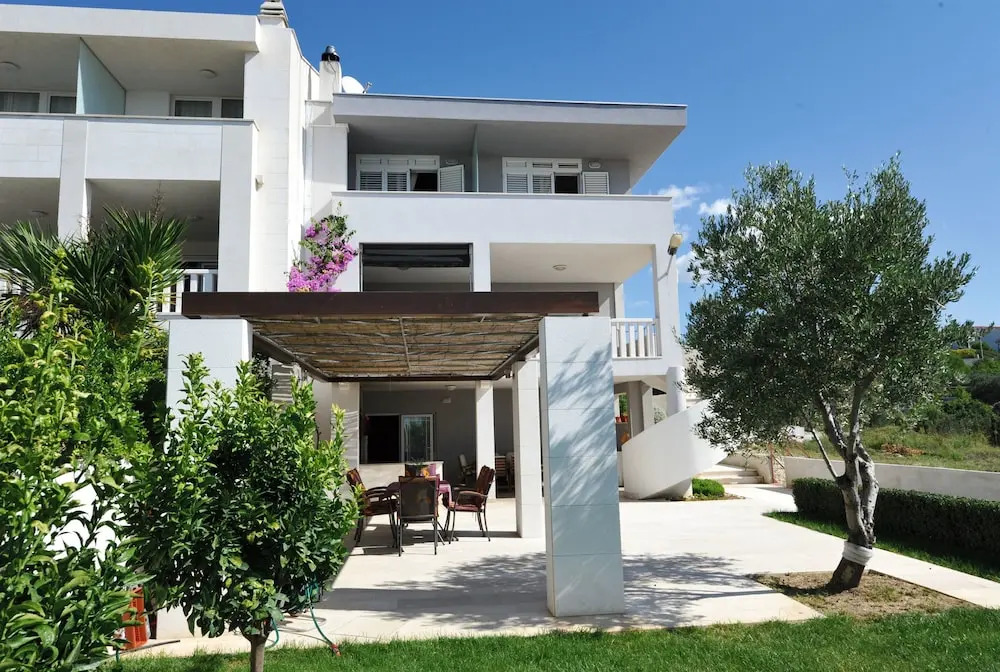Apartments Darija