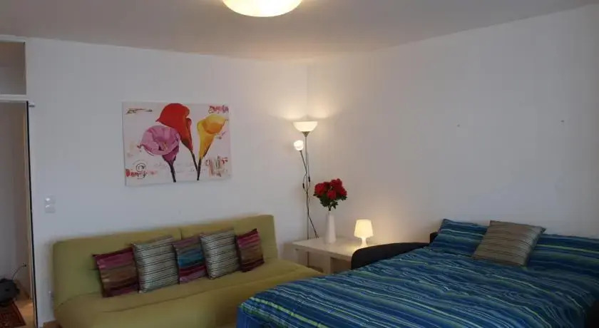 Lake View Apartment