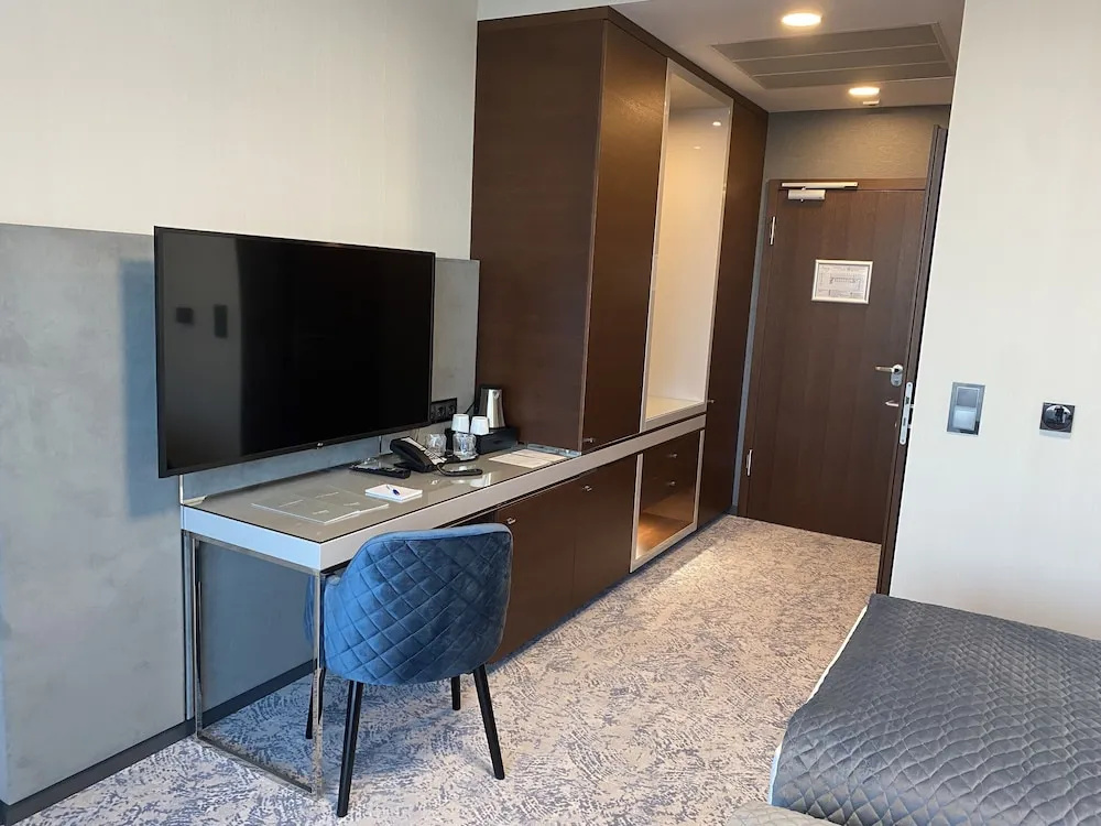 Tisia Hotel & Spa