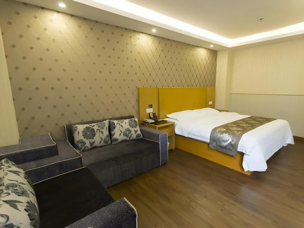 GreenTree Inn Zhuhai Mingzhu Station Express Hotel