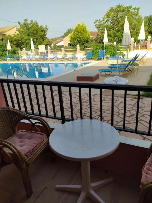 EKTOR APARTMENTS @SWIMMING POOL